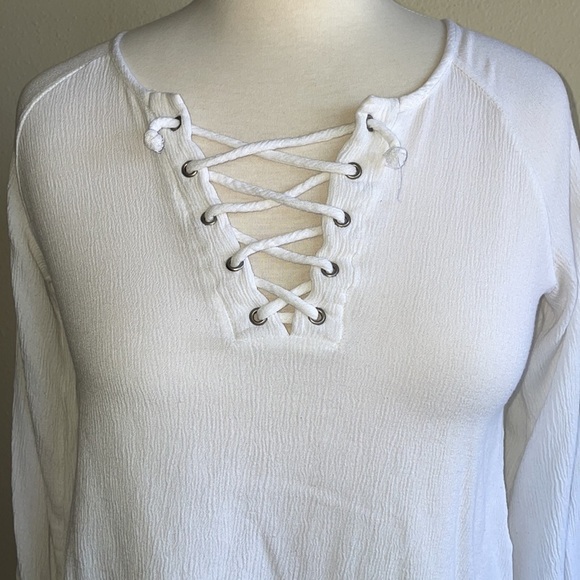 NABEE white v-neck with cross cross ties blouse with scrunch cuffs women’s small - Picture 6 of 8